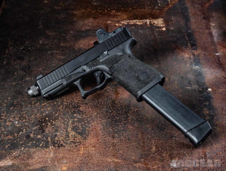 Zmodyfikowany Glock.